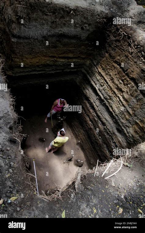 Theresa Heindel, bottom, and Alexandria Halmbacherm, students from the ...