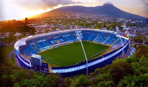 Estadio Cuscatlán. San Salvador. El Salvador. | Stadion