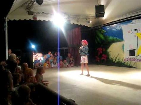 Elke Talent show camping Grand Lierne Frankrijk Laura Omloop zo verliefd - YouTube