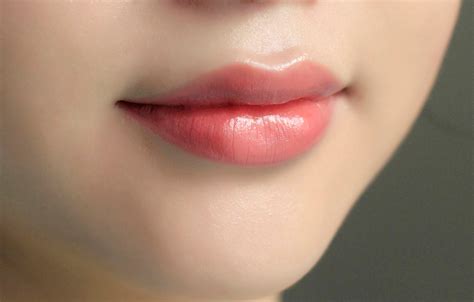 Four ways to have natural pink lips - Sir Health