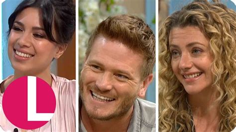 The Cast of Emmerdale Discuss the Controversial Grooming Storyline | Lorraine - YouTube