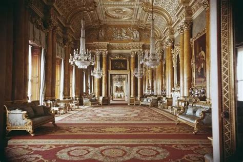 Take a look inside Buckingham Palace with Google's virtual reality tour - Mirror Online