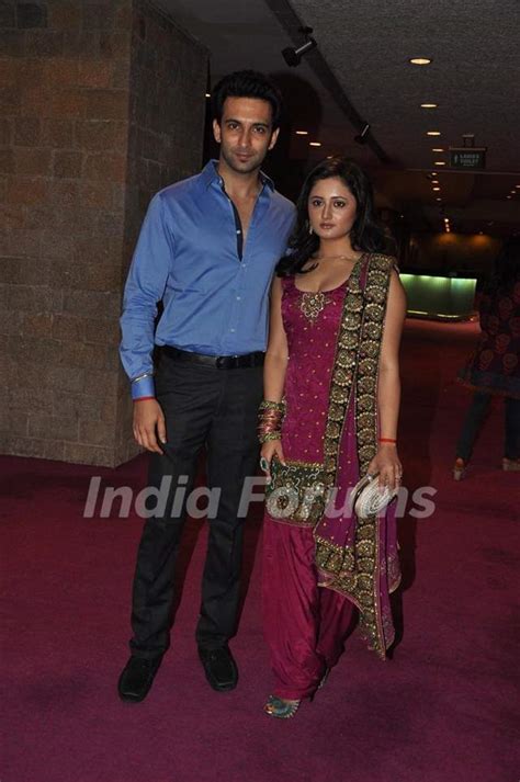 Nandish Sandhu and Rashmi Desai at Sab Ke Anokhe Awards Photo | 206966