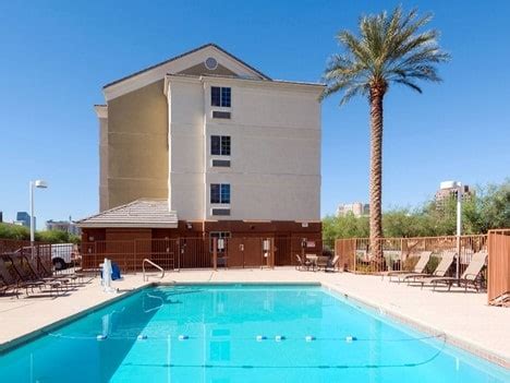 Sonesta Simply Suites Las Vegas Convention Center Pool: Hours-Season-Information - Midlife Miles