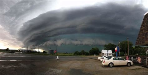 Why Does the Sky Sometimes Turn Green? - IowaWeather.com