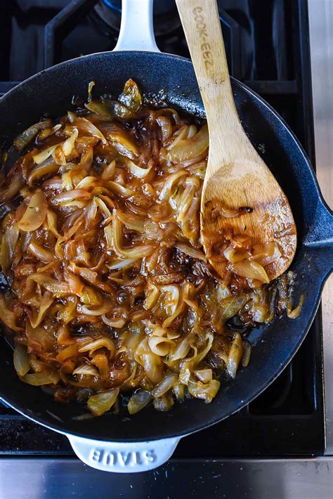 How to Make Caramelized Onions | foodiecrush.com