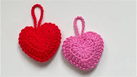 Crochet - Amigurumi Heart - Padded Heart Keyring/Keychain - YouTube