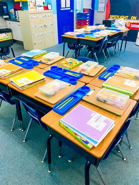 13 Classroom Desk Arrangement Ideas - Lucky Little Learners