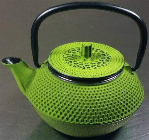 Cast Iron Teapot - Takakko 290ml Green - Coffee and Tea Lovers