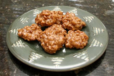 How to Make Basic Pecan Pralines