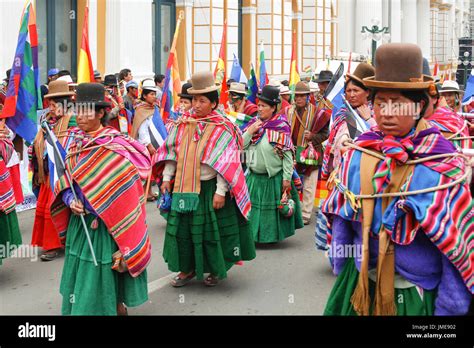 Women bolivian traditional dress hi-res stock photography and images ...