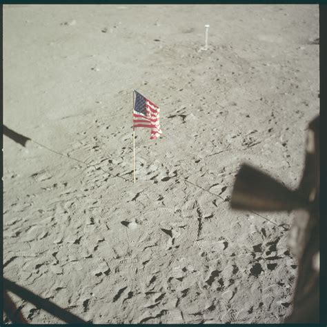 Apollo 11 the American Flag on the Moon - Apollo11Space