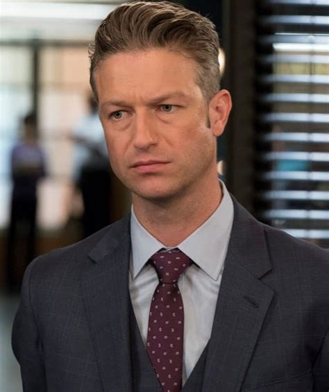 Carisi Visits the Squad Room - Law & Order: SVU Season 21 Episode 3 ...