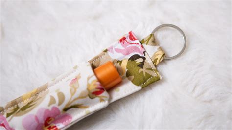 Easy Chapstick Cozy sewing tutorial | Chapstick holder, Diy sewing gifts, Chapstick