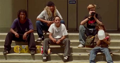 Jonah Hill Makes Directorial Debut with 'Mid90s' Trailer, A Coming-of ...