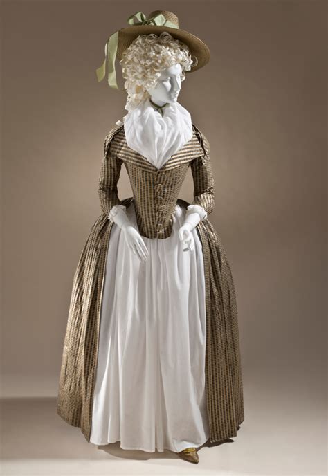 1790 redingote | 18th century fashion, 18th century clothing, Rococo ...