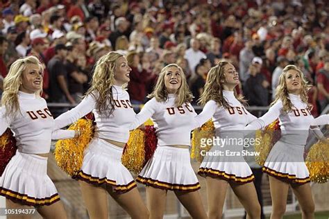 1,316 Usc Cheerleaders Stock Photos, High-Res Pictures, and Images - Getty Images