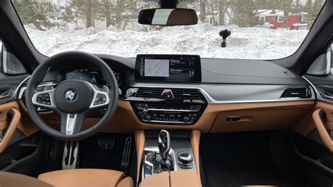 2021 BMW M550i xDrive interior Photo Gallery