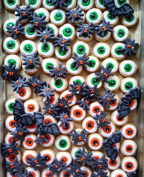 Whole Foods Market on Instagram: “Eye spy... the cutest Halloween cookies ever. 👀 Recipe and 📷 ...