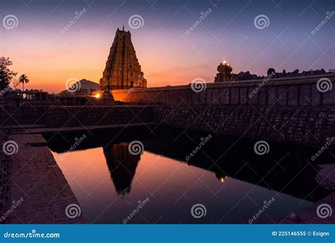 Beautiful Ancient Architecture of Temples on Hemakuta Hill, Hampi, Karnataka, India Stock Image ...