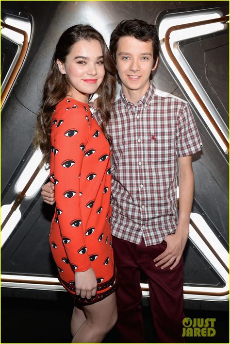 Hailee Steinfeld & Asa Butterfield: 'Ender's Game' Experience!: Photo ...