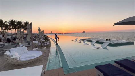 #Dubai Burj Al Arab | SAL Beach Club | infinity pool | dramatic view to The Palm sunset. - YouTube