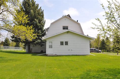 308 Railway Street, Wilton, ND 58579 | Listings | Kelsi Hach