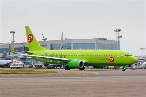 File:S7 Boeing-737-800.jpg - Wikipedia