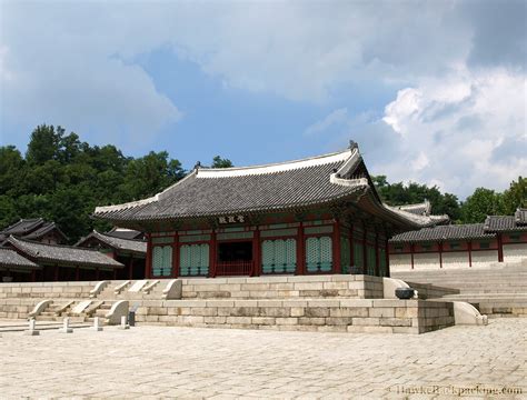 Gyeonghuigung - HawkeBackpacking.com