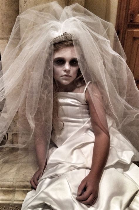 Dead bride | Zombie bride, Halloween costumes, Dead bride