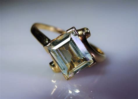 10K Green Spinel Ring, Pale Green Spinel Ring, 1.5 Carat Ring, Emerald Cut, Art Deco Style ...