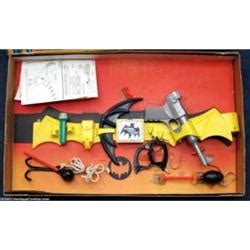 Batman Utility Belt Toy (Ideal, 1966). The Batman TV show debuted in ...