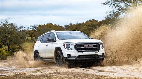 2022 GMC Terrain Welcomes New Colors and First-Ever AT4 Model