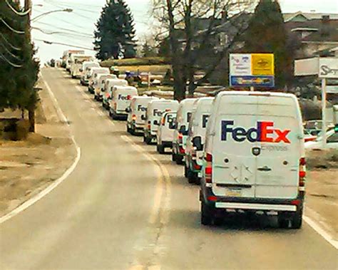 Funeral Fund Blog: A Procession of 100 FedEx Trucks for a Fellow ...