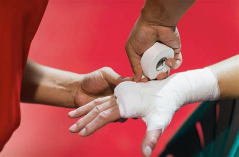 Treating Injuries Like a Pro ─ Mastering First Aid Techniques - Demotix.com