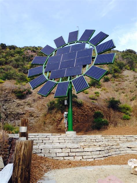 Filmmaker James Cameron Creates Solar 'Sun Flowers' to Power Muse ...