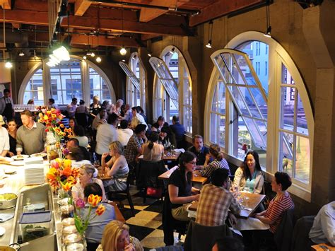 28 Best Restaurants in Seattle to Check Out Right Now