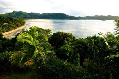 22 Beautiful Beaches in Mahe - Highlights, Photos 2024