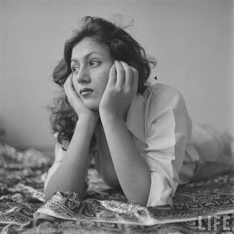 Madhubala - Indian actress, 1950's : r/OldSchoolCool