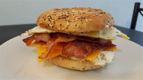 Bacon, Egg & Cheese on everything bagel [homemade] : r/food