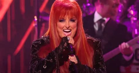 Wynonna Judd Sings ‘I Saw The Light' and 'No One Else On Earth' | FaithPot