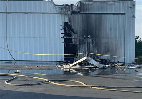 3 Dead After Plane Crashes into Airport Hangar in Upland, California - Other Media news - Tasnim ...