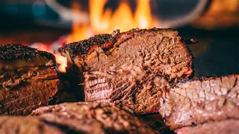 Aaron Franklin BBQ - Texas Smoked Brisket: MasterClass Review - YouTube