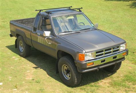 1985 Toyota SR5 4×4 Xtra Cab Pickup | Bring a Trailer