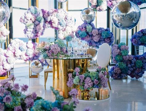 A Modern and Mirrored Wedding Wreathed in Purple and Blue Hydrangea | Wedding reception design ...