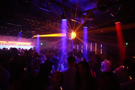 Best Nightlife in Miami | Top Lounges, Clubs, Bars in Miami