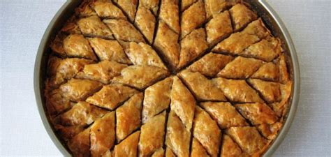 Algerian making baklava