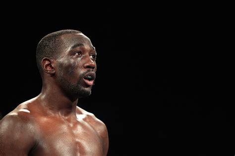 Terence Crawford remains undefeated junior welterweight after beating ...