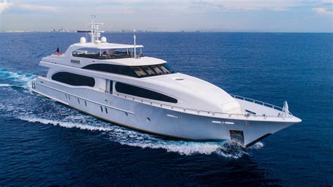 DREAM yacht for sale (Broward Marine, 37.8m, 2007)