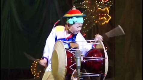 Amazing Kid Drummer: Playing Korean Janggu! - YouTube